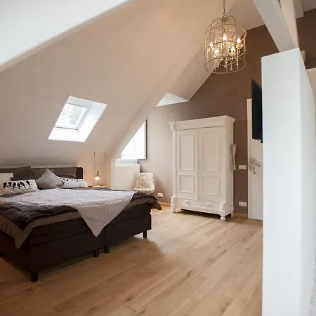 Bed and Breakfast Boutique Heidetuin 4*